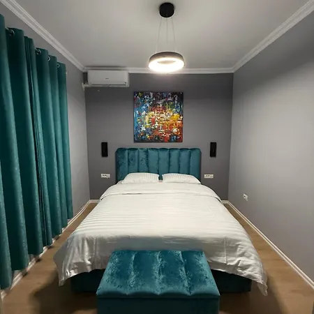 Apartament Inida *